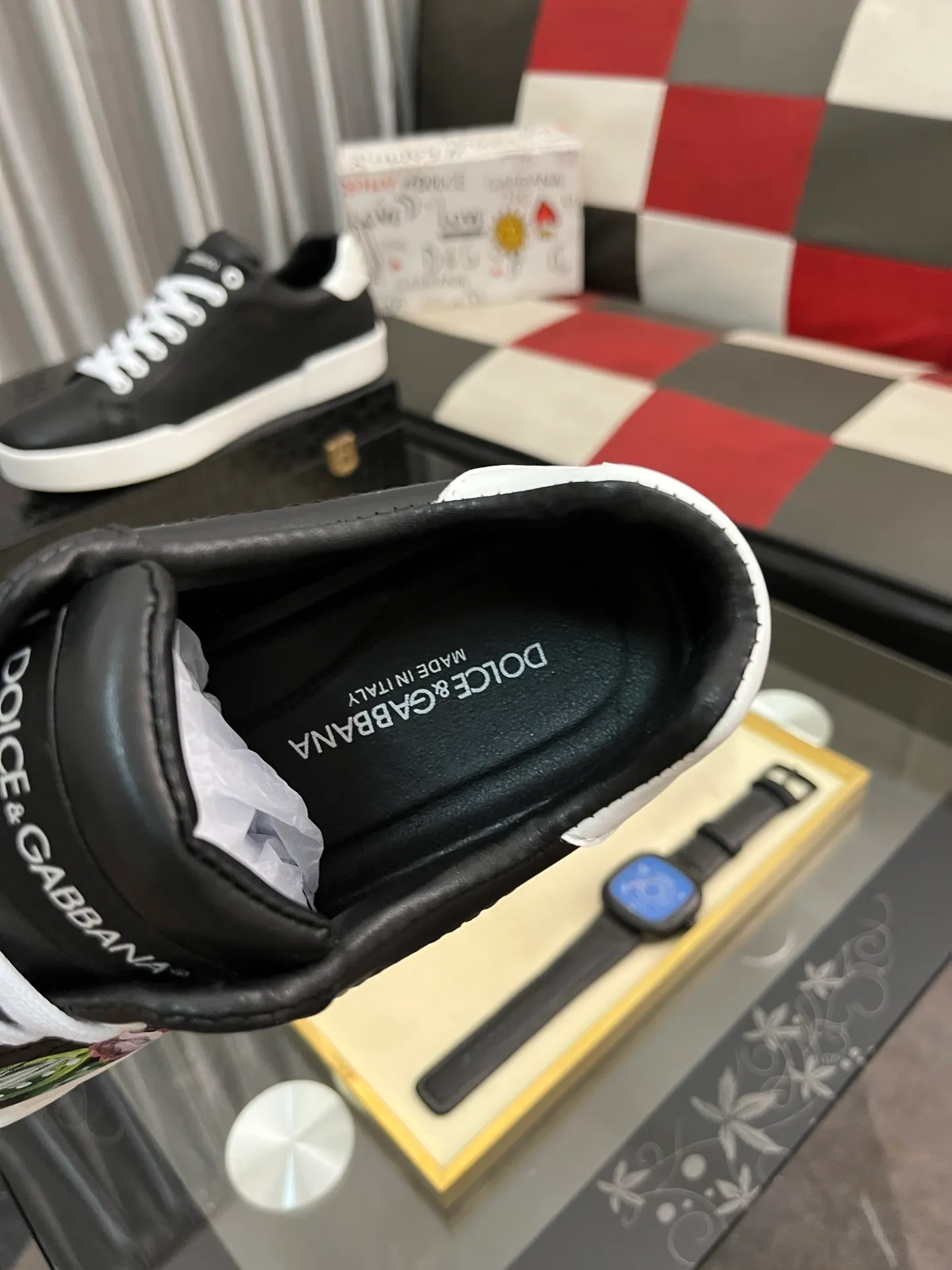 Men's shoes 💰440⌚️⌚️DG's latest popular 🔥🔥casual shoes, the tongue has the brand's iconic details, and the combination of silk cowhide and cow suede enhances the style. Fashionable and versatile, it can complement any look. Create an exquisite design with unique dynamic vitality and modern atmosphere, showing modern elegance. Size: 35-46